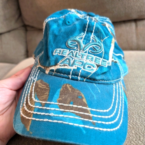 Realtree Accessories - Ladies realtree APC teal camo hat